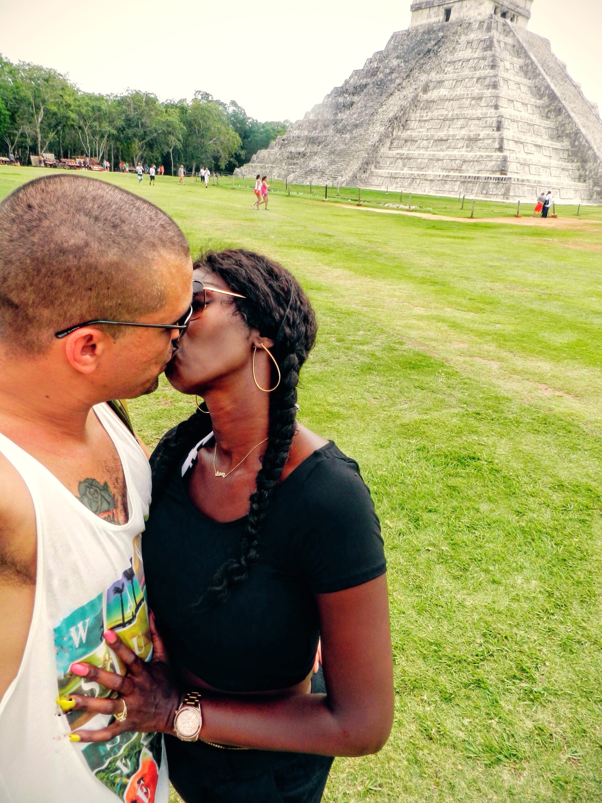 Married After Four Months Kissing In Mexico