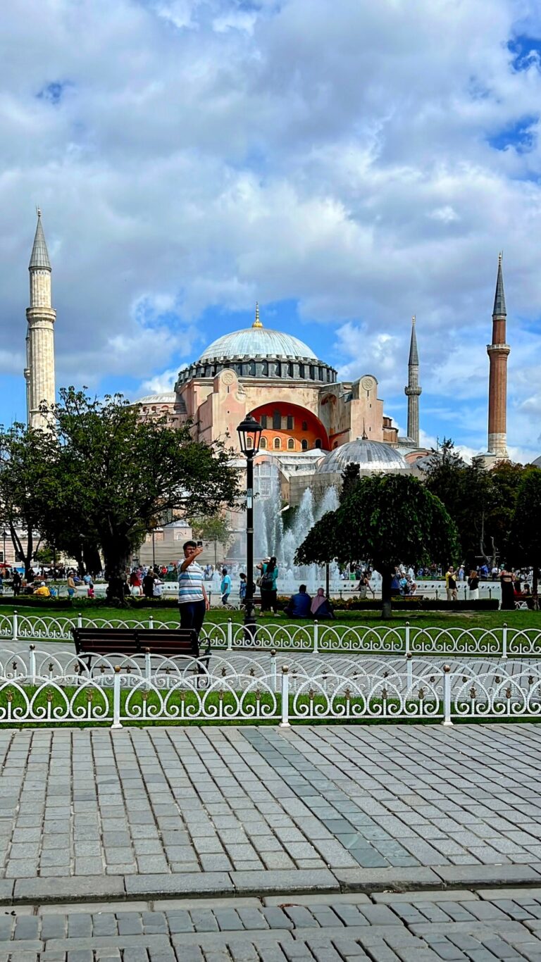 Istanbul Turkey Places To Visit: Exploring Historic Mosques