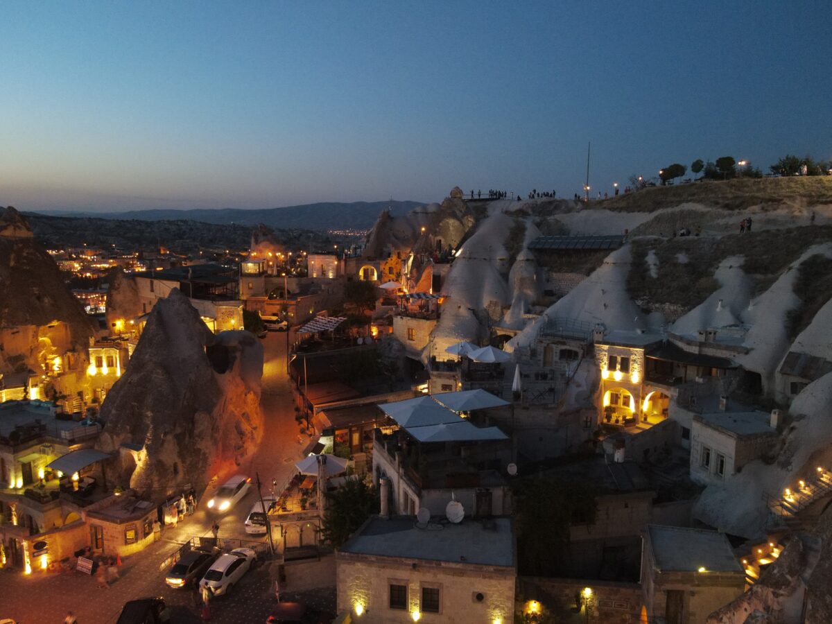 Cappadocia's Ultimate Balloon Viewing Spot